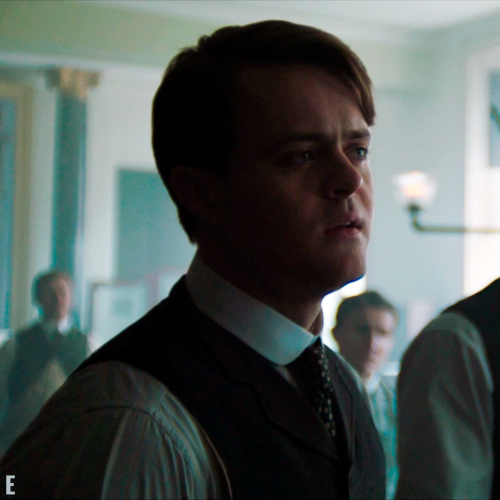 erualthewild: Joey Batey as Henderson in The War of the Worlds (2019)