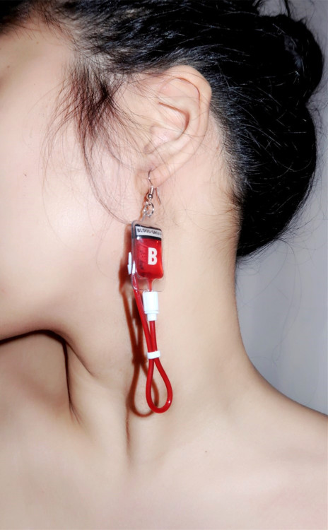 michellemoe: Blood IV earrings Shop Alienmoé