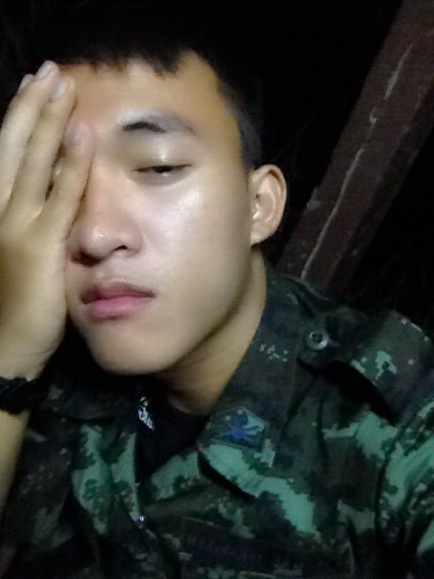 aba7777:  nhan1302:  mantop106911:  那些雄糾糾又很有本錢的直挺挺軍人們