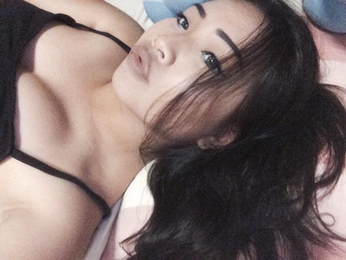 amolak111: mat62: Farisha ~~~~ Farisha tetek besar pasti berat
