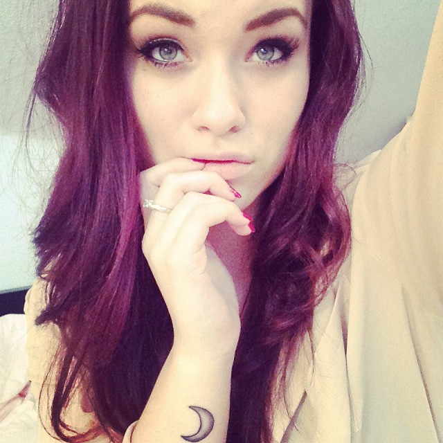 bumfinger:  gypsiesblood:  ✨ Dyed my hair. Loving it.  Damn you’re good looking!