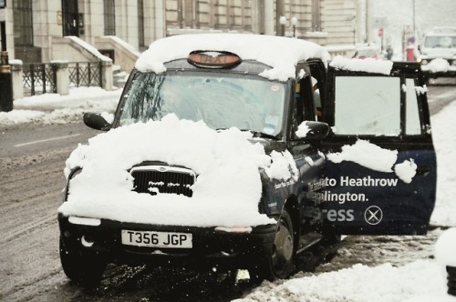 englishsnow:   by Paolo Camera   Trafalgar Square