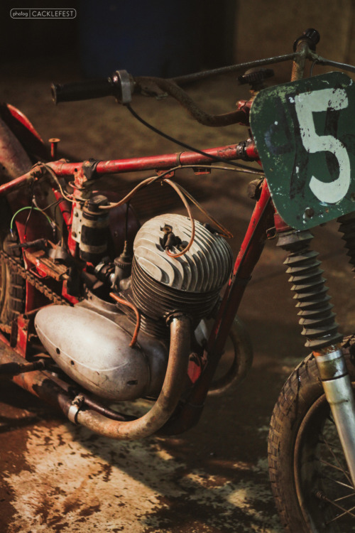 twoisbetterthan4:cacklefestphotog:Flat Tracker. My vintage Jawa flat track race bike. www.cackl