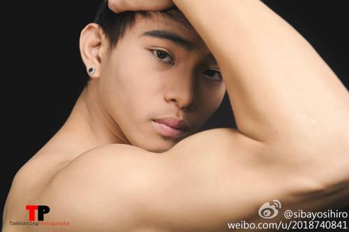 aznboizaresex:  Tim Tuppil.click here and press space bar for more aznboizaresex