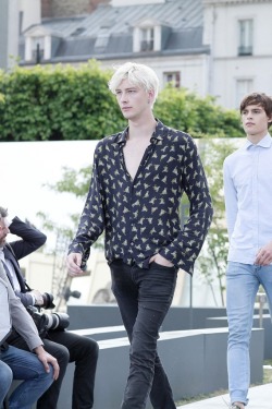 damplaundry:  Benjamin Jarvis at Berluti S/S 2016 by Claire Guillon 