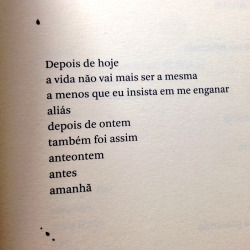 manifestador:  Poesia em We Heart It. 