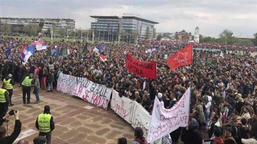 loveserbia: Protests against dictatorship continue  DAY 6 Belgrade, Serbia.  www.nytimes.com