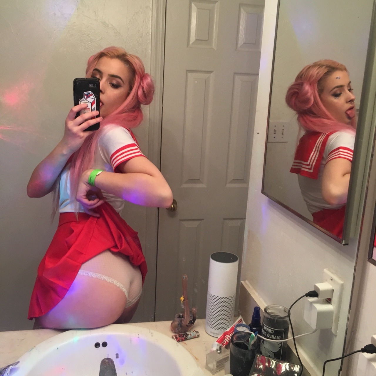 eeveestevie:I look so fkn bratty in these