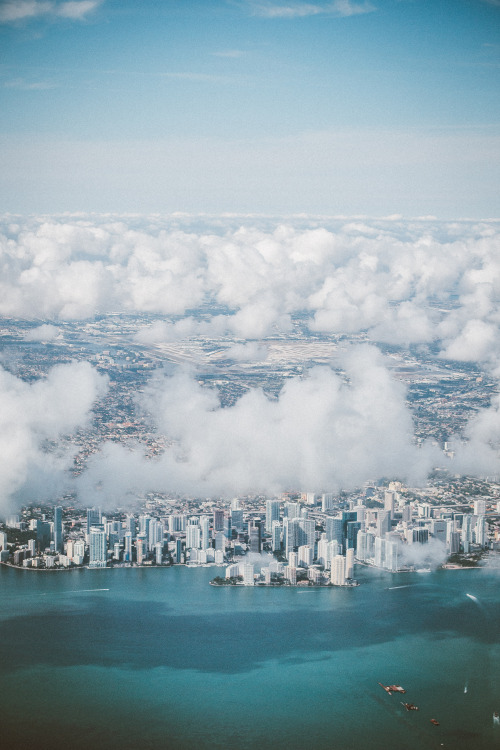 danielalfonzo:Flying out of MIA. Miami, Florida. 