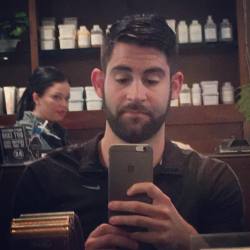 happyhourprofessional:  Shoutout to the girl creepin’ behind me at my haircut  (at Rudy’s Barbershop)