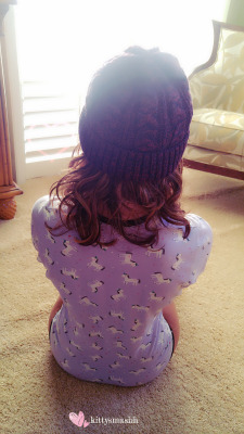 kittysmashh:  This onesie is just too perfect.