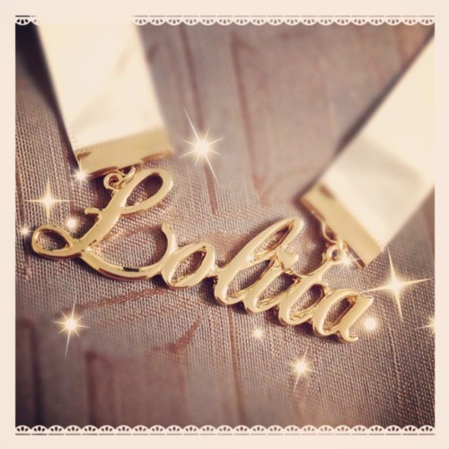 Happy International Lolita Day~!! I finaly got two dream items this month!! The &ldquo;lolita&am