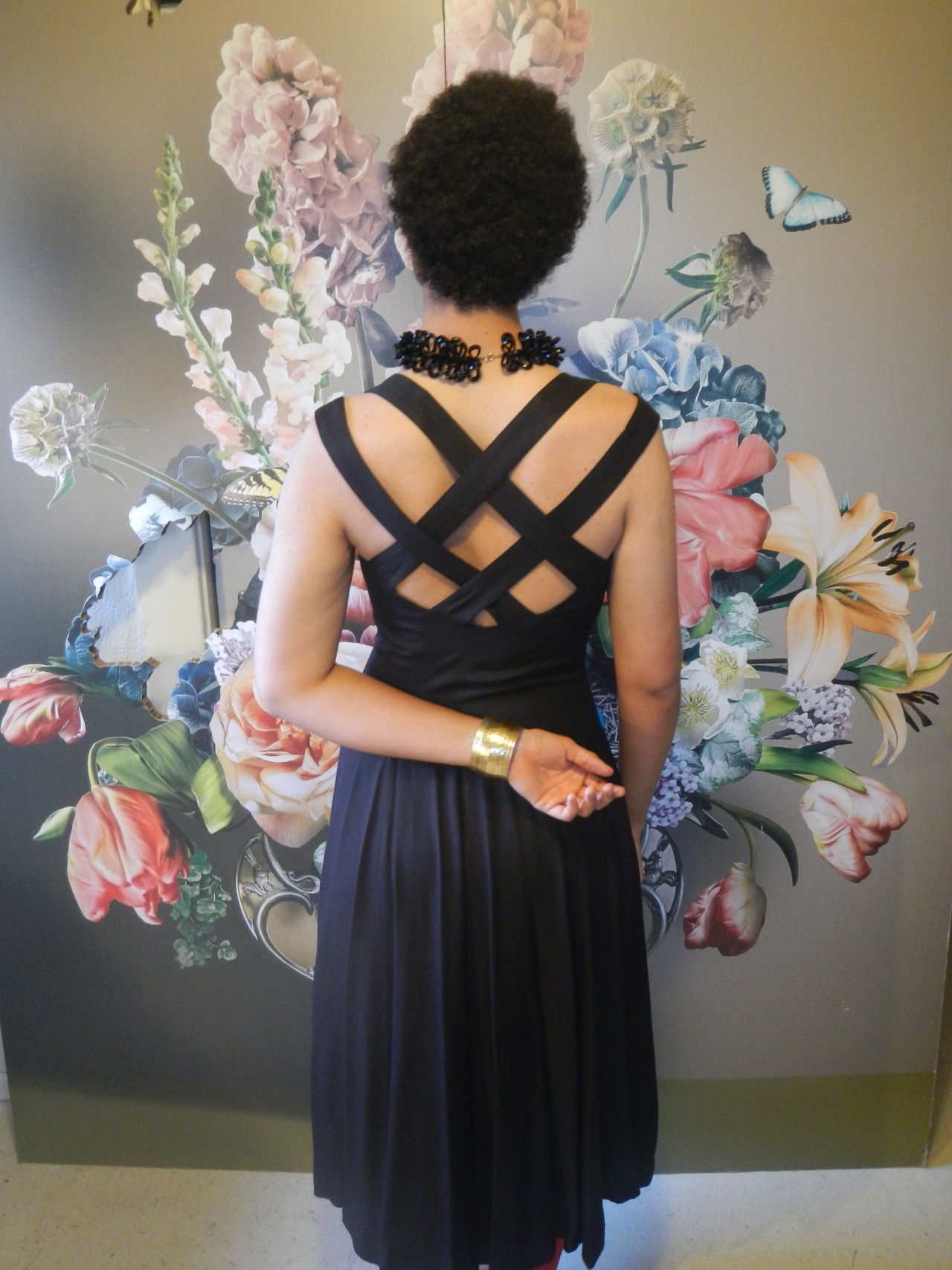 marfmellow:  eclipsed-wren:  This look is entirely of my mama. Upon seeing the strawberry