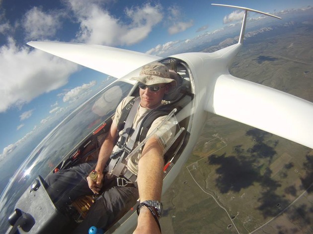 blazepress:  Plane selfie.