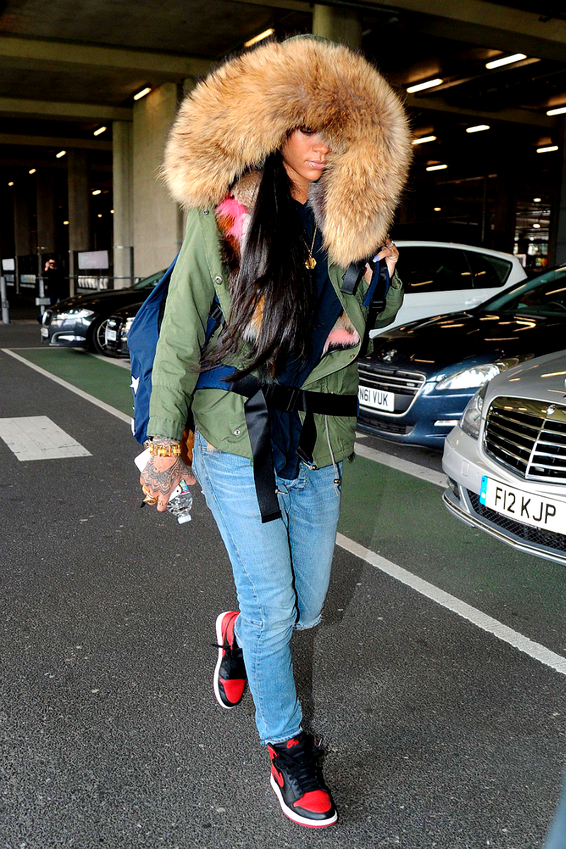 lipz-sofrench-ass-sospanish:  smokingsomethingwithrihanna: Rihanna Arriving At Heathrow