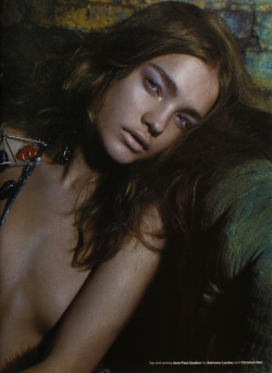 vodis:Natalia Vodianova shot by Mikael Jansson for Dutch July 2002