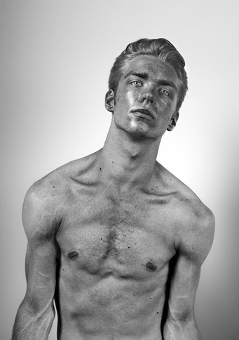 nirarieli:  crossconnectmag:  Red Hot Infrared Men photographed by Nir Arieli Award winning photographer Nir Arieli takes amazing pictures of men.  Nir is originally from Israel, but now works from New York.  This set of photos is infrared, up close