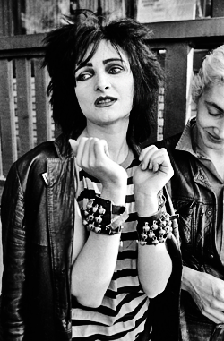  Siouxsie Sioux (Siouxsie &amp; The Banshees) Nov 1980 