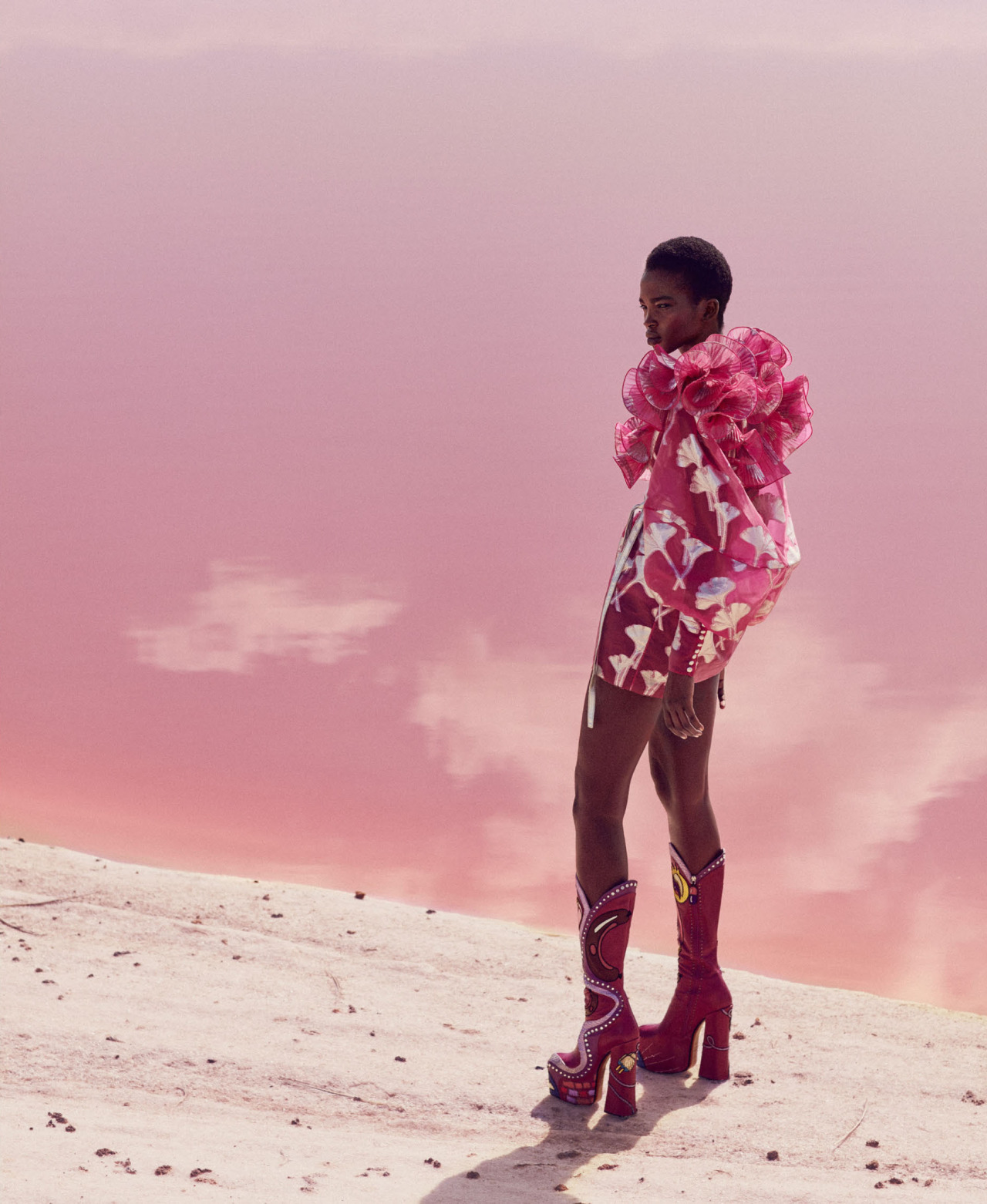 lindseywixsonslaugh:  wearesodroee:   Think PinkPublication: Harper’s Bazaar US