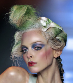 highqualityfashion:  John Galliano SS 09