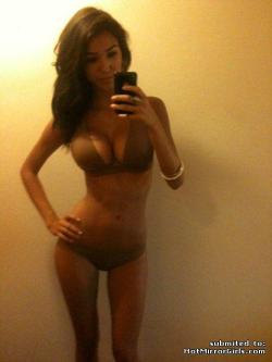 selfie-panda:  Slim girl in bikini selfshotFollow Selfie Panda for best selfshot pictures