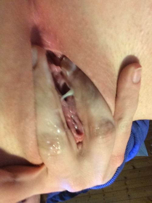 http://dripping-wet-pussies.tumblr.com/post/102466897369