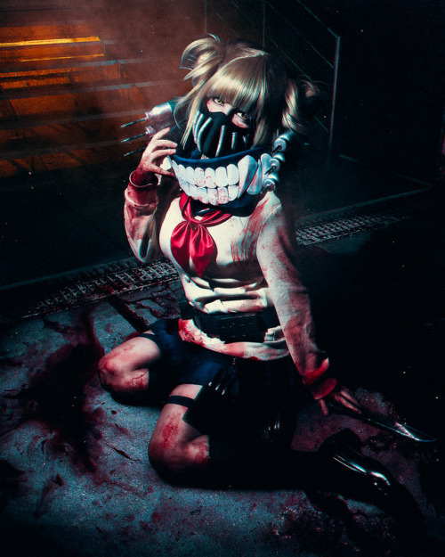 hiso-neko:New Himiko Toga shoot I did with the godlike Ansen Photos! I was sitting in a cluttered li