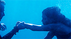 netflixsense8gifs:It’s a new dawnIt’s a new dayIt’s a new lifeFor meAnd I’m feeling good