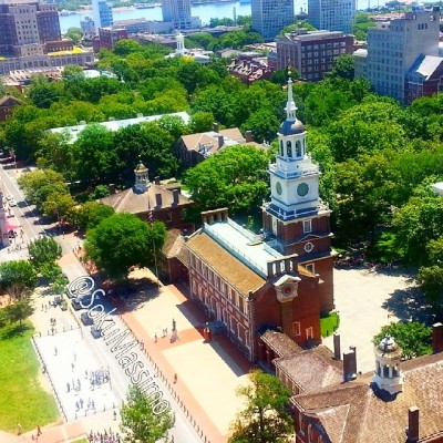 #TheWorldAroundMe I got to go to the top of a #MaximumSecurity #building with this beautiful view to take this photo. Not many are allowed up there. #Blessed #Philadelphia #Philly #phillystreets #IndependenceHall #IndyHall #PENNSYLVANIA...