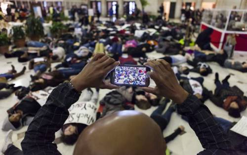 micdotcom: The #BlackLivesMatter protests aren’t over Almost a week after a New York grand jur