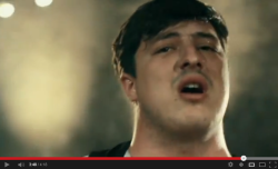 vvaruvial:  this dude from mumford and sons’s neck is thicker than my leg 