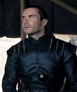 gendryofhollowhill:gendry baratheon of storm’s end, lookin’ like a whole ass snack
