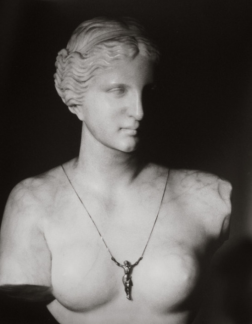 paricultures:Marcel Mariën, Le Tribut / Still Life of Marble Female Bust with Crucified Christ,