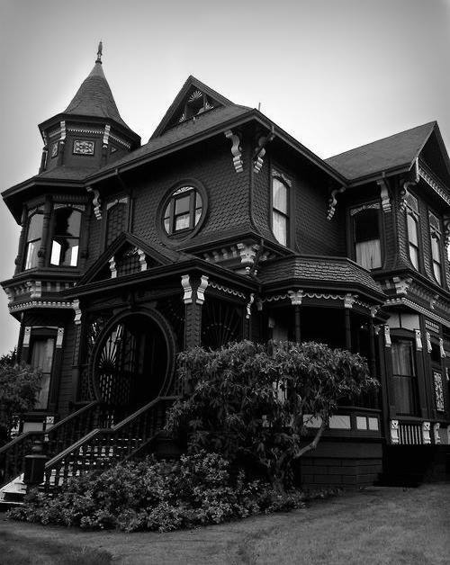 acidgirl:  nightpanda5556:  My dream house!  MY home n 78 years