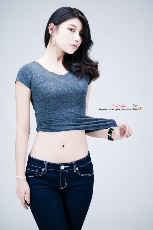 kimeyoung:    Maxim Model Choi Hyeyeon adult photos