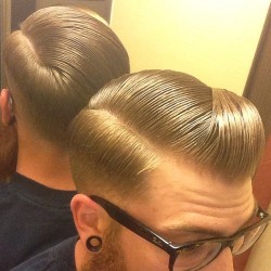 mrpomade:  Your #barber should look just