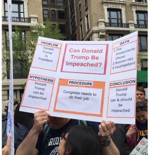 pianogem:weavemama:THIS MARCH NEEDED TO HAPPEN #MarchForScience I like how they used “DOgGoS” instea