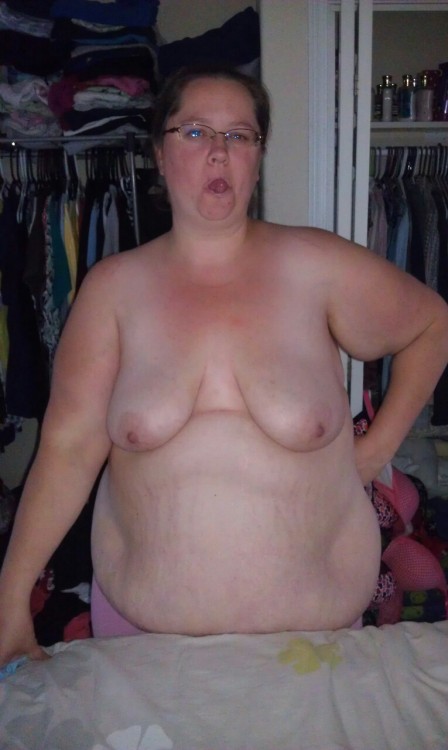 curveconnoisseur:  Lady love?!Â Â  ;0* 