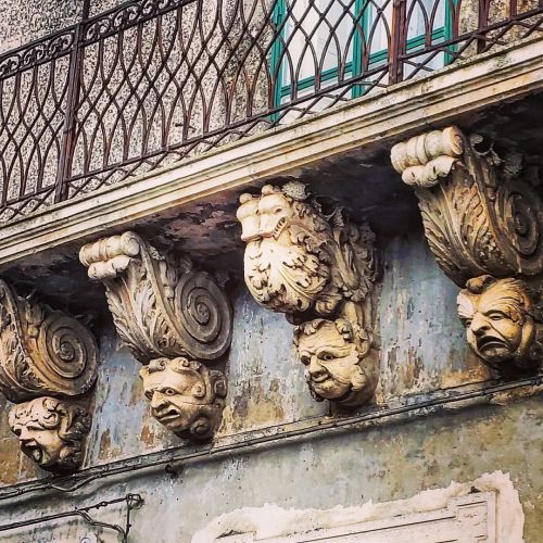 Look up! A palazzo in the town of Palazzolo Acreide possesses the longest Baroque-style balcony in S