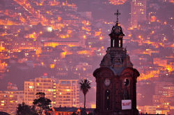 kusta-astronaut:  Iglesia de San Francisco, Valparaíso - Chile