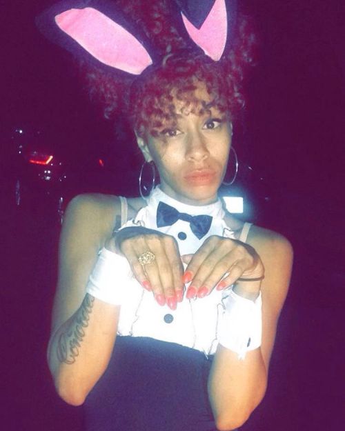 Bunny status #la #lifeofamodel #selfie #photoshootready #halloweencostume #lightskin #redbone #tatte