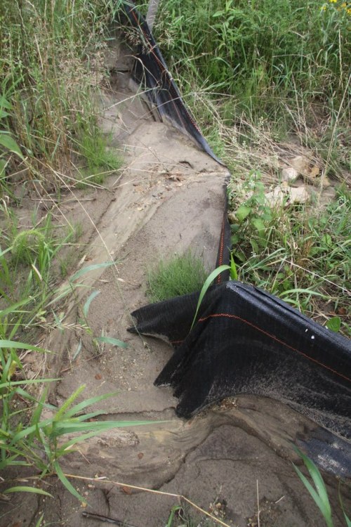 essesssse:silt fenceEngineering geology to keep sediment from pouring down streams