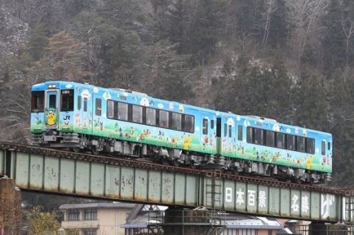 pr1nceshawn:Tohoku Kids and Adults enjoy their dream ride on Pokemon Train.As Tohoku was devastating