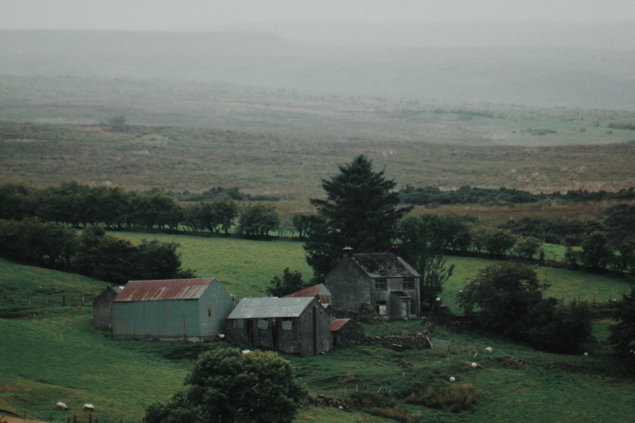 wildlxng:  farmhouse on the glen 🌿