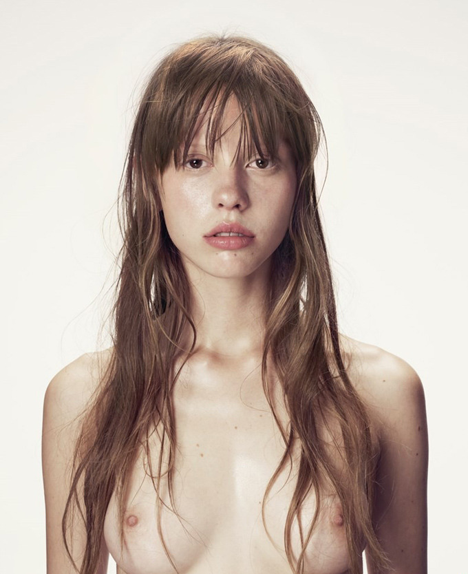 formerlyuncredited:Mia Goth, from “Nymphomanica” by Lars von Trier  looks like