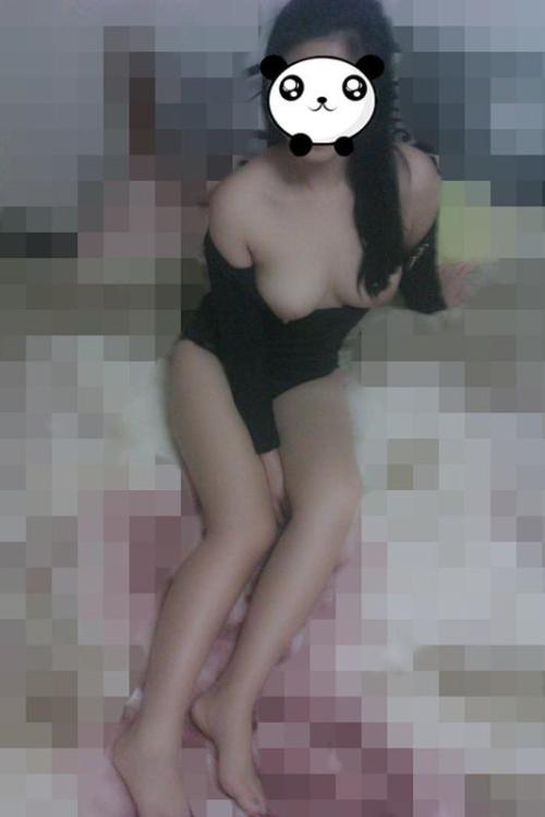 chinagoodlover:  身材丰满 小逼粉嫩的大学前女友