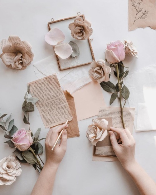 florealegiardini:The world definitely needs more love letters #whp❤️  ~Ola Foryś