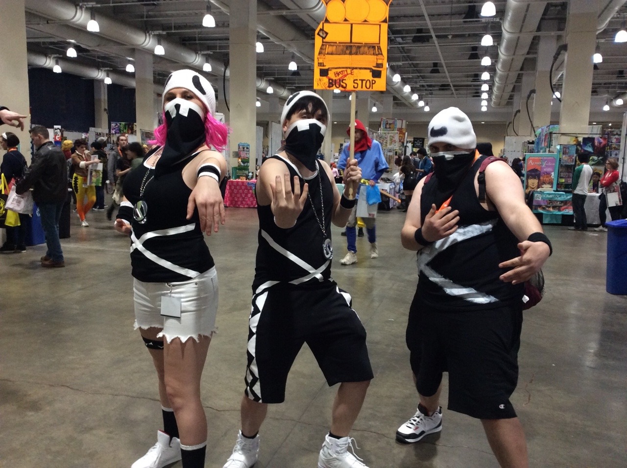 adreamcalledeternity: IF YOU SAW A HAU WITH A MESSY WIG THAT WAS ME  There were So