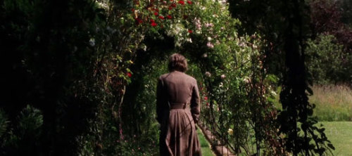 yxsu:I think i’m only staying alive to satisfy you.  The Hours (2002) | dir. Stephen Daldry