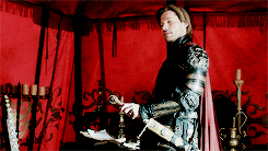 lady-arryn-deactivated20140718:  zsnap-holmes requested: jaime lannister + warm colours